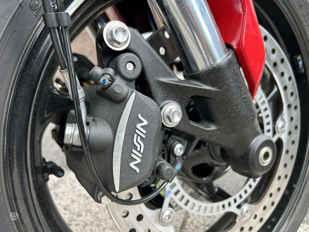 Triumph Trident 660cc, street / klasikiniai