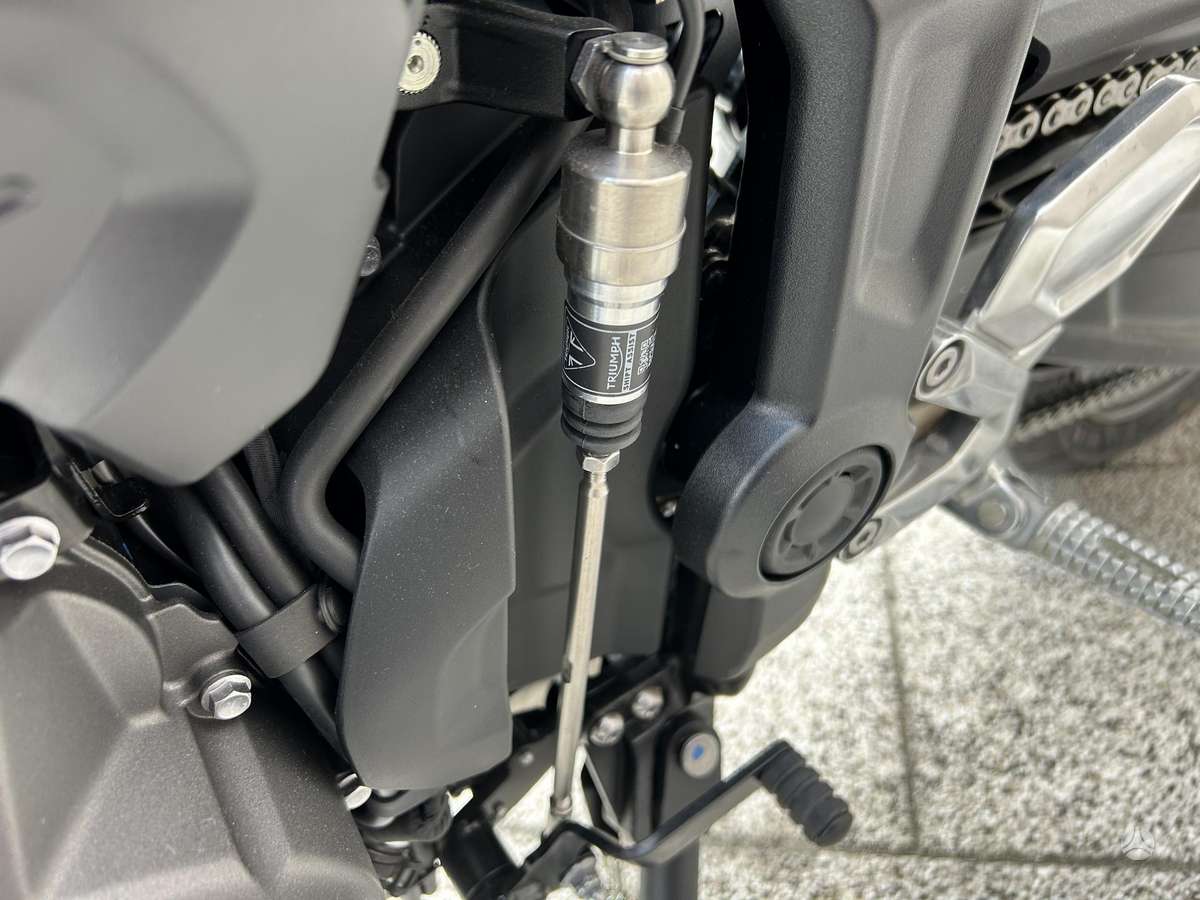 Triumph Trident 660cc, street / klasikiniai