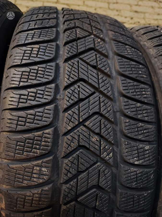 Pirelli, all-season 235/55 R19