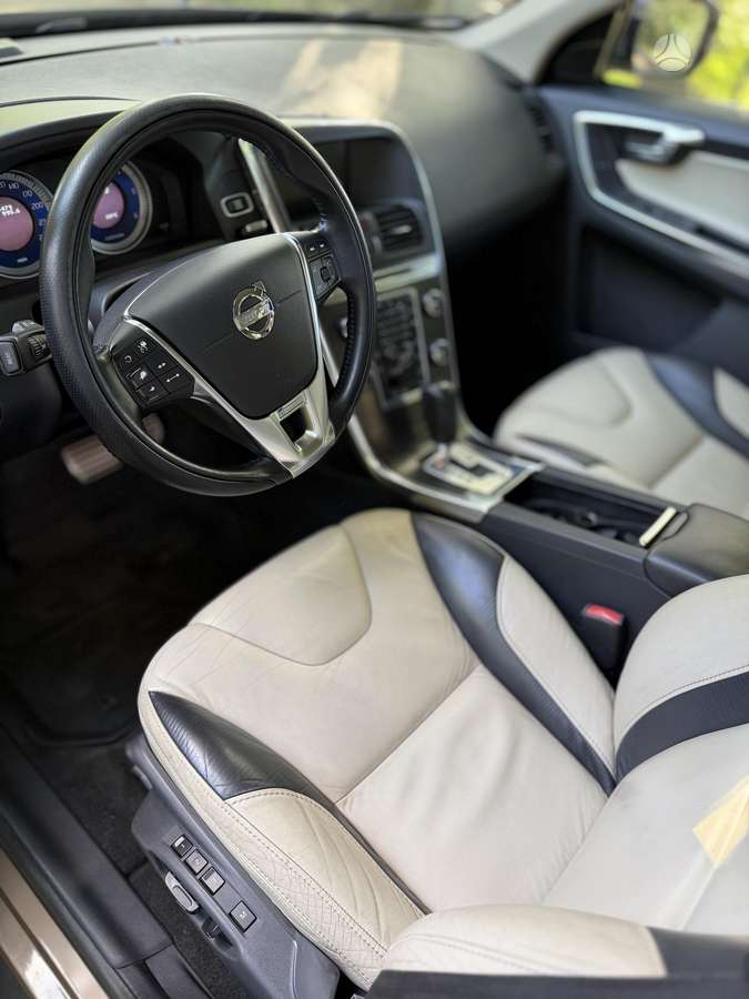 Volvo XC60 - 6