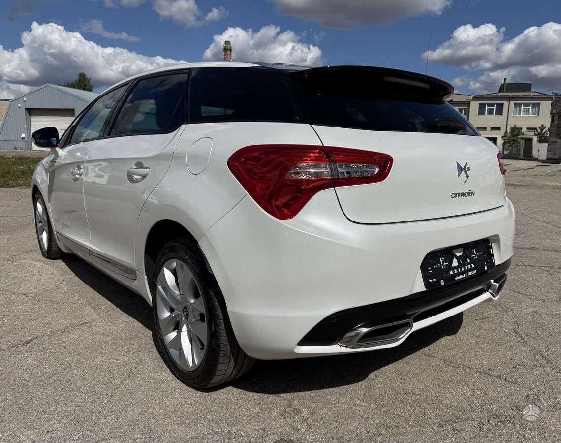 Citroen DS5, 2.0 l., hatchback