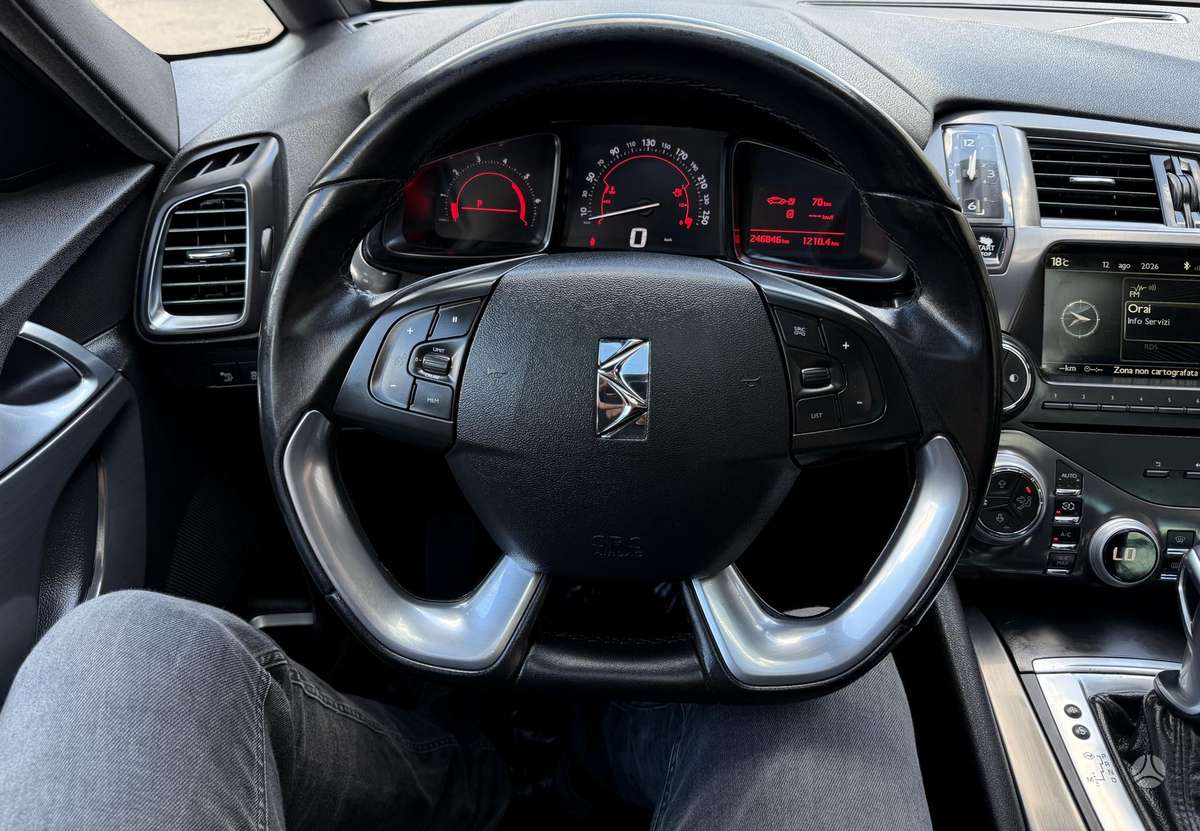 Citroen DS5, 2.0 l., hatchback