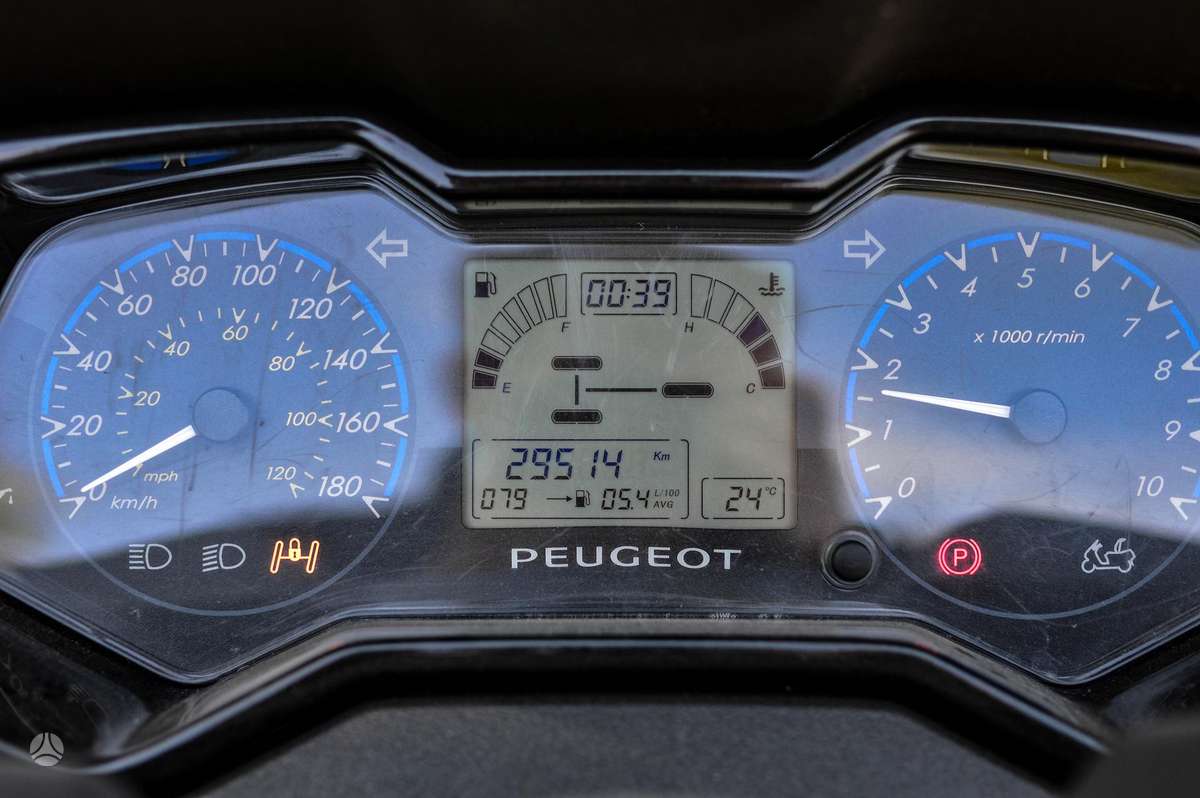 Peugeot Metropolis 400cc, scooters / mopeds