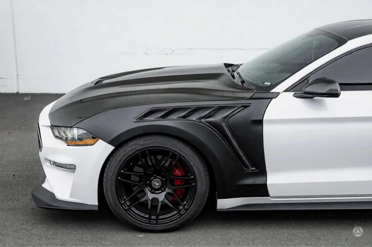 Ford Mustang крылья