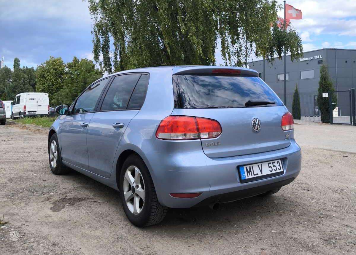 Volkswagen Golf - 9