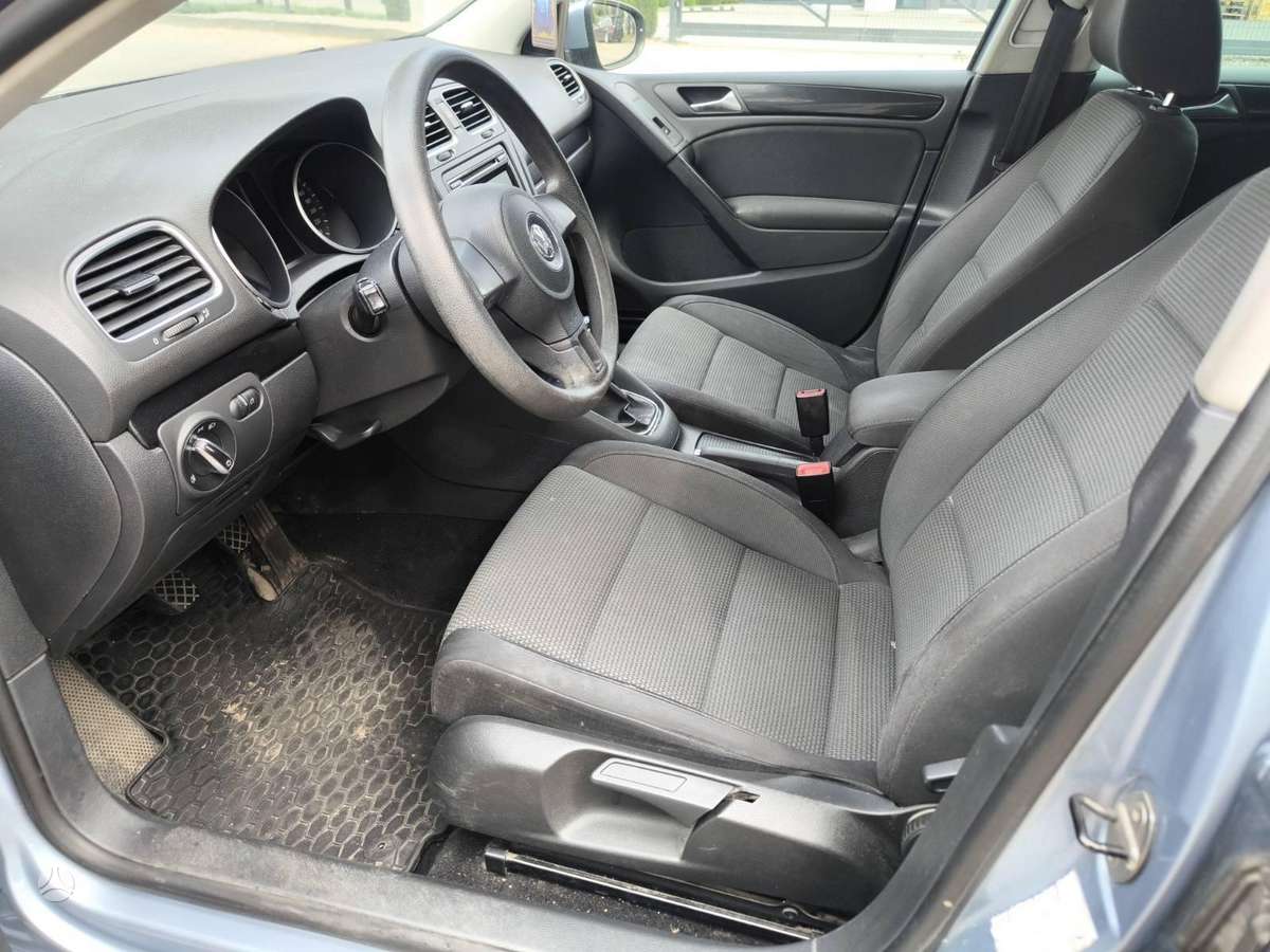Volkswagen Golf - 12
