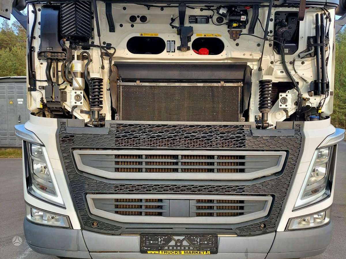 Volvo FH 460, double sleeper