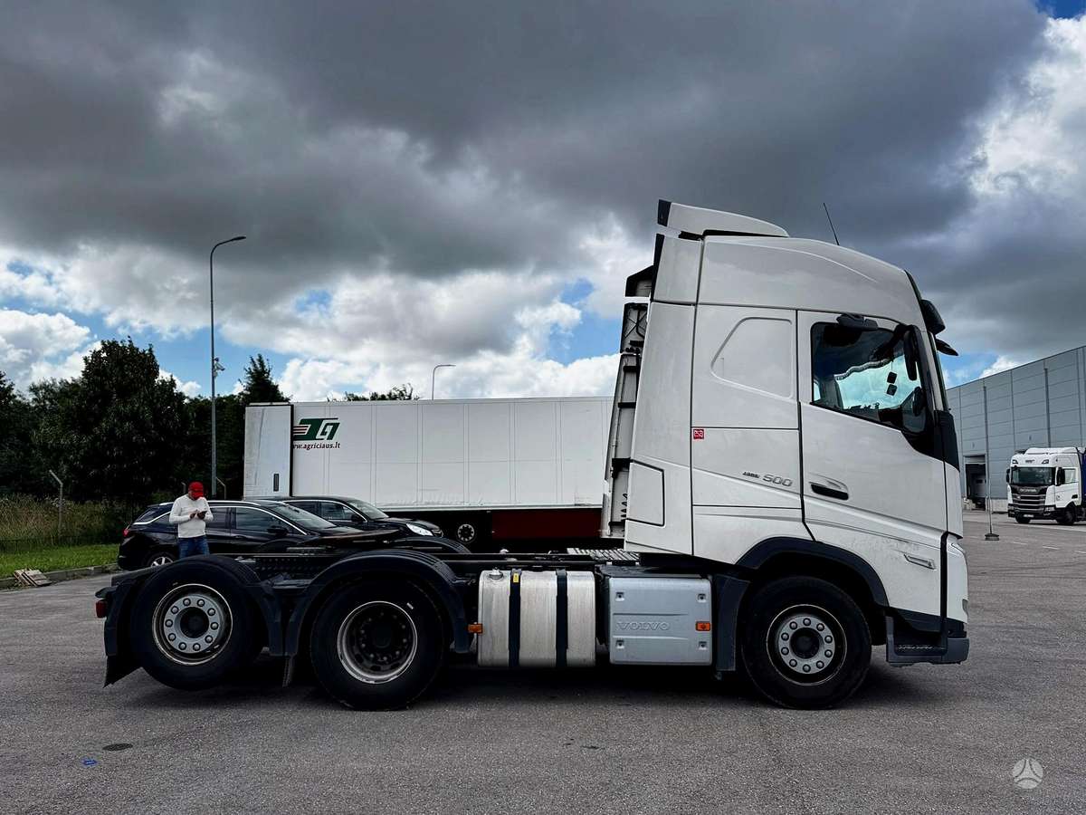 Volvo FH 500, double sleeper