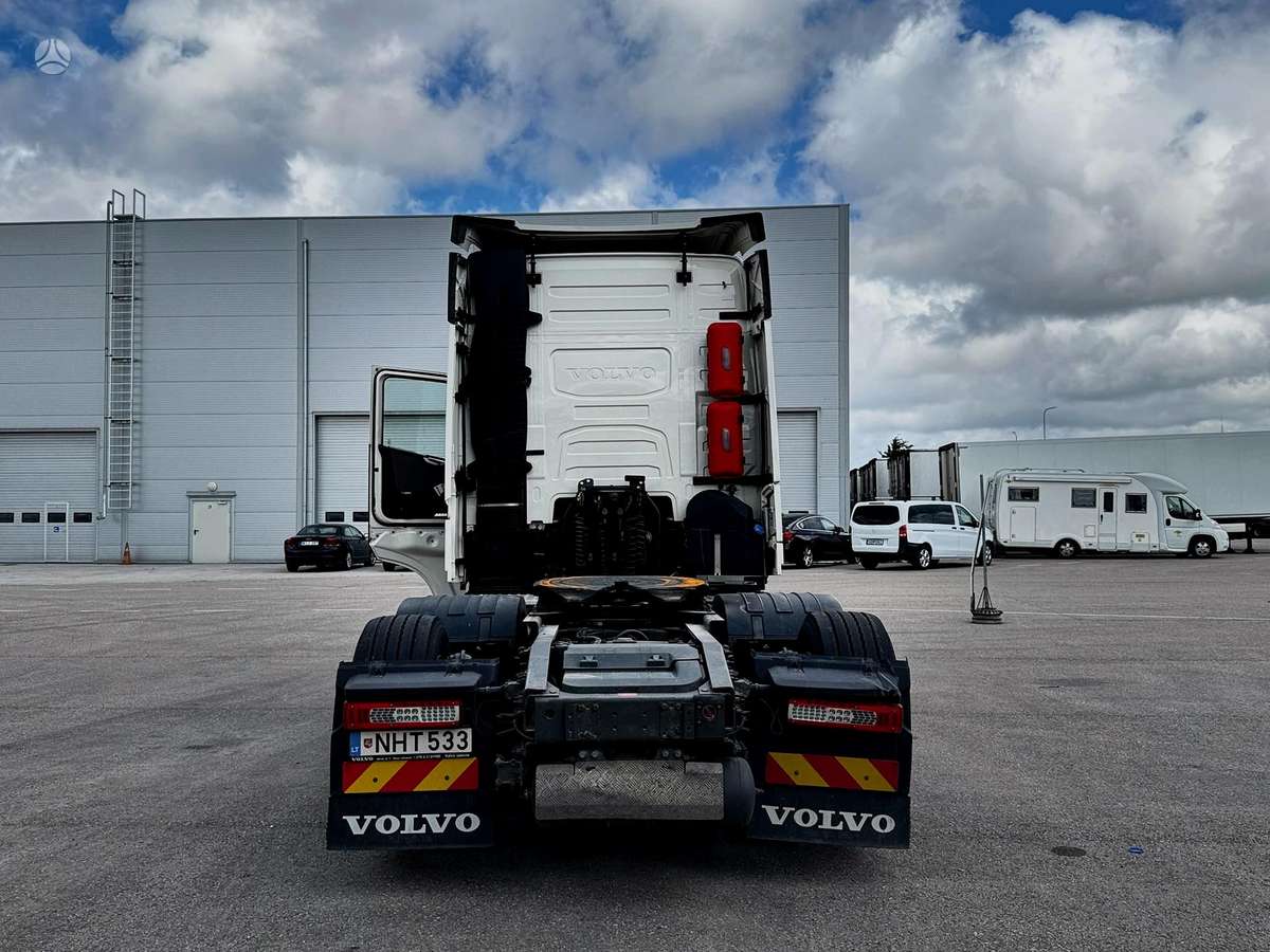 Volvo FH 500, double sleeper
