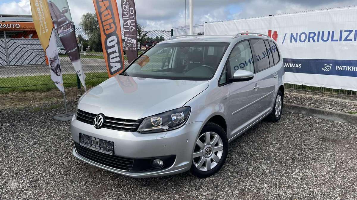 Volkswagen Touran - 1