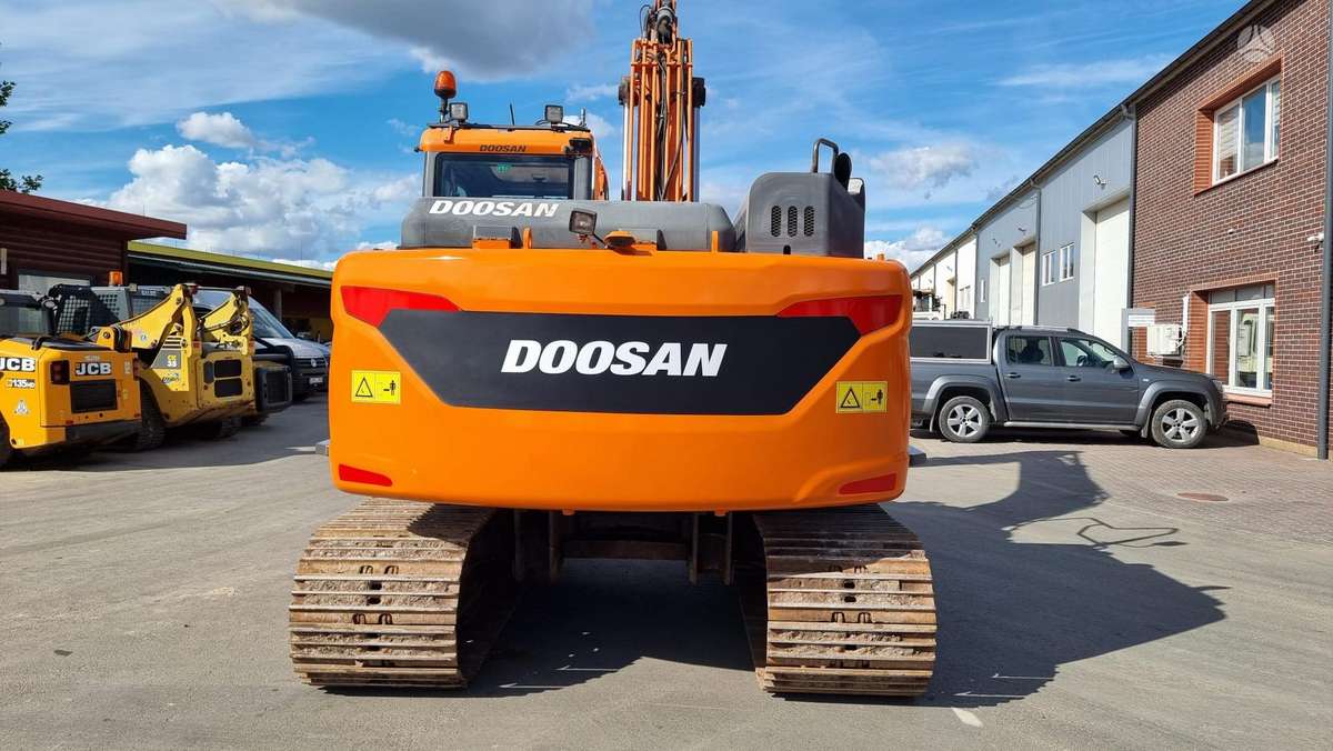 Doosan DX140LC-5, ekskavatoriai