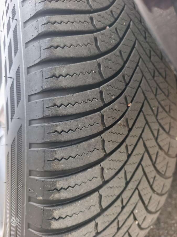 Audi Q5, 2.0 l., off-road / crossover