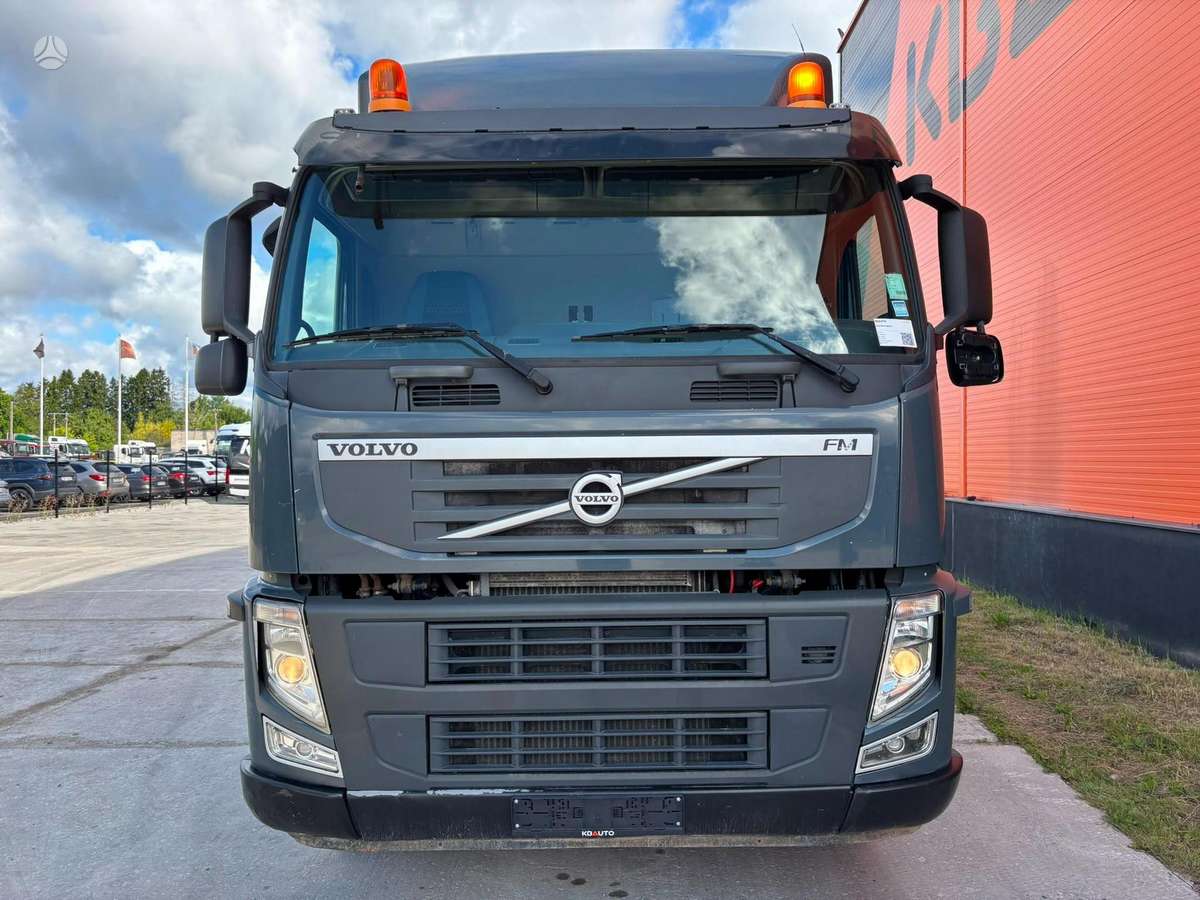 Volvo FM 410 8x4*4, с краном