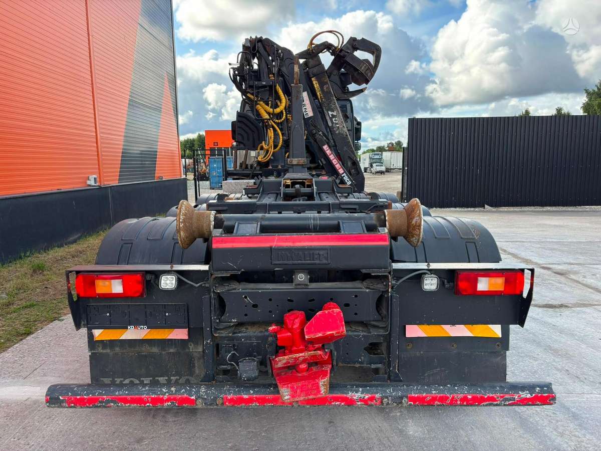 Volvo FM 410 8x4*4, с краном