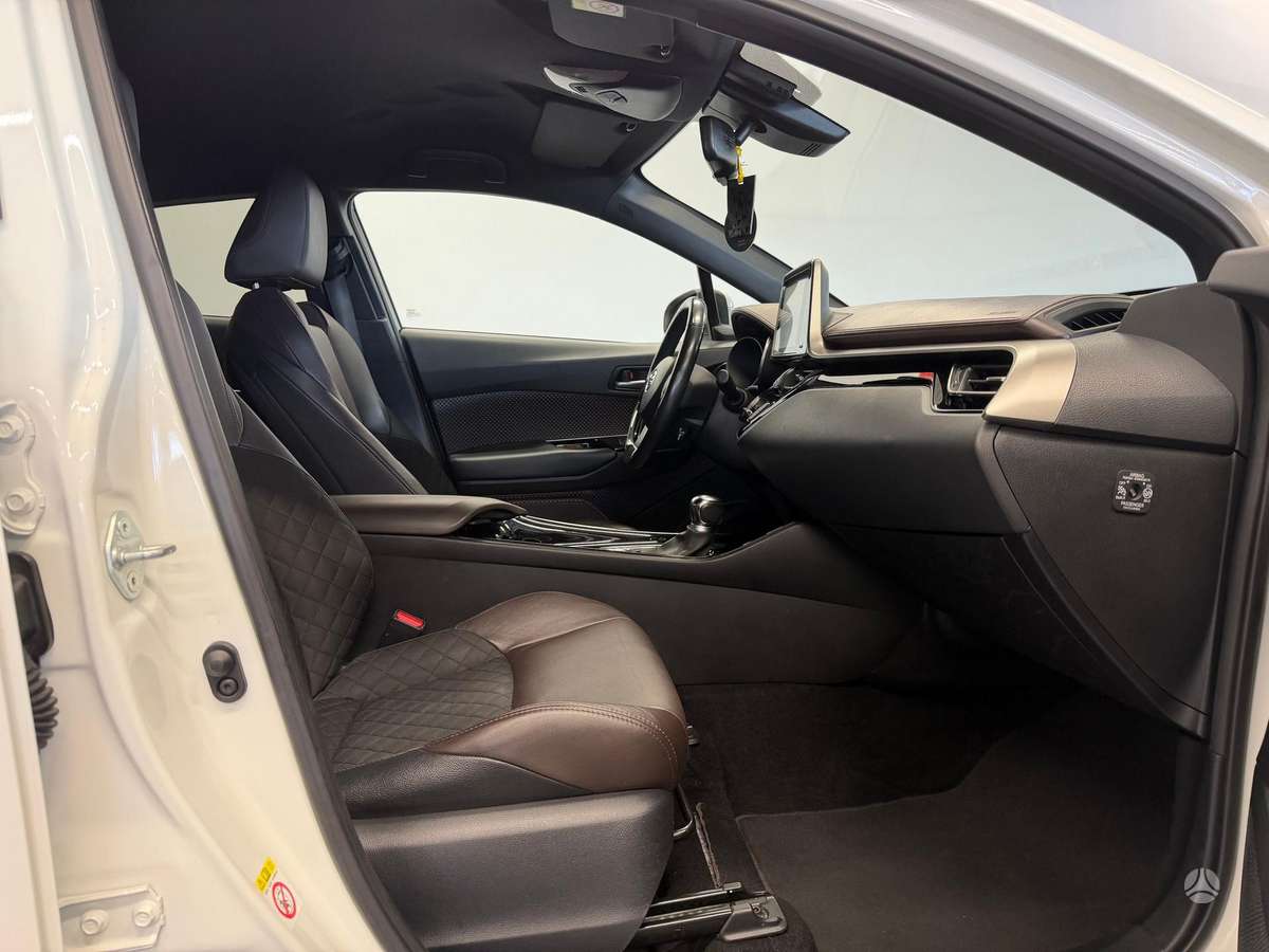 Toyota C-HR - 6