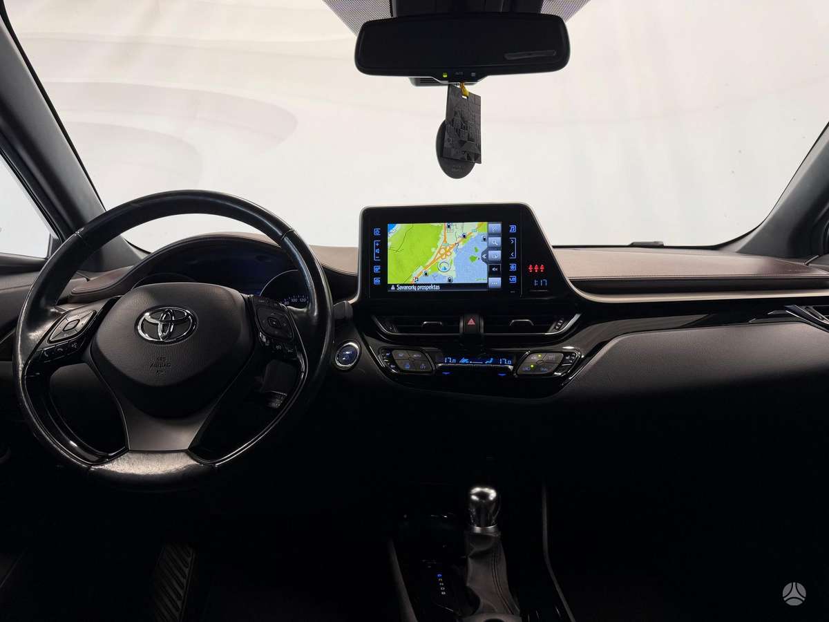 Toyota C-HR - 8