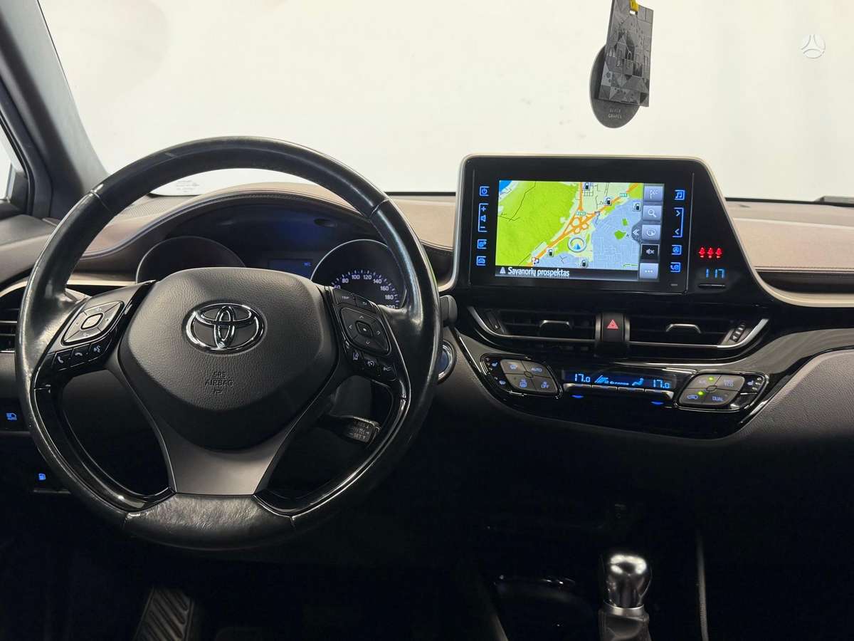 Toyota C-HR - 9