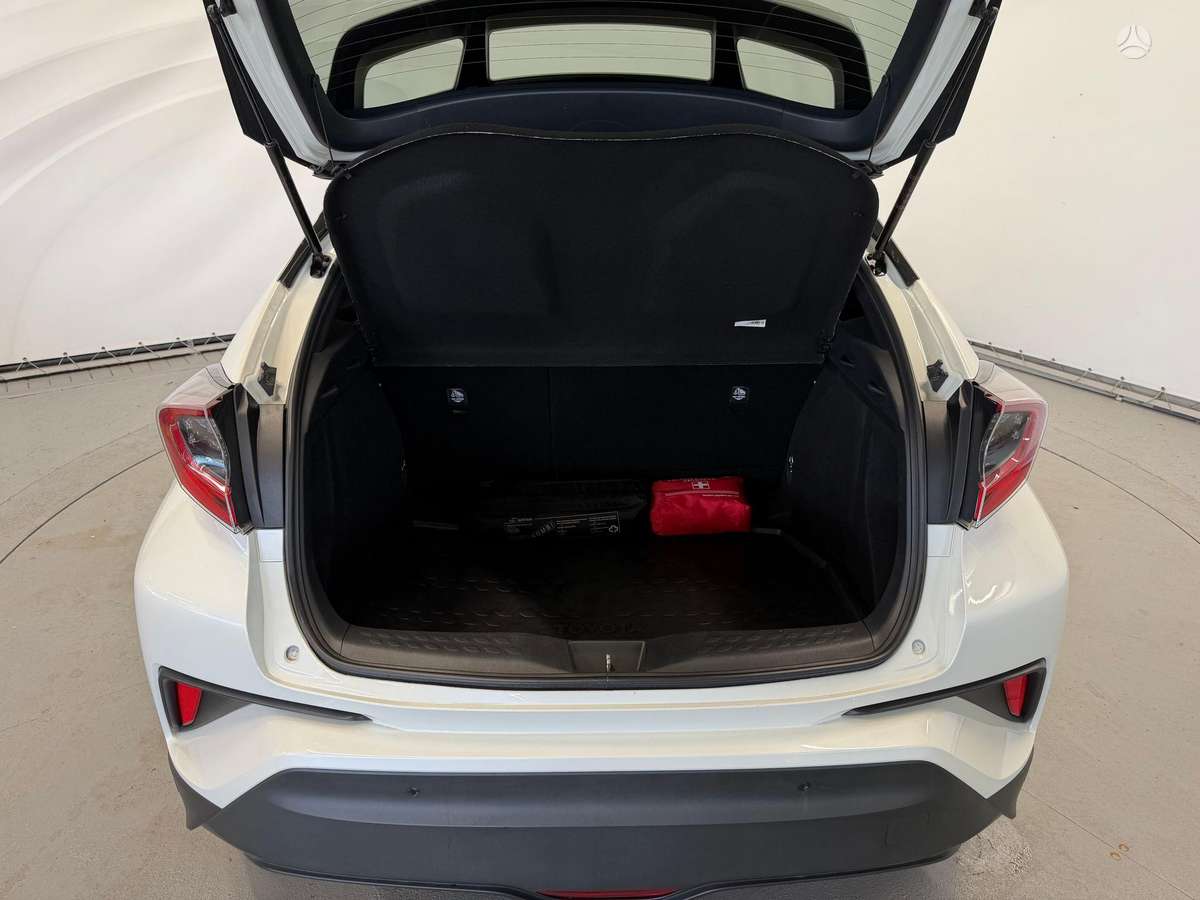 Toyota C-HR - 10