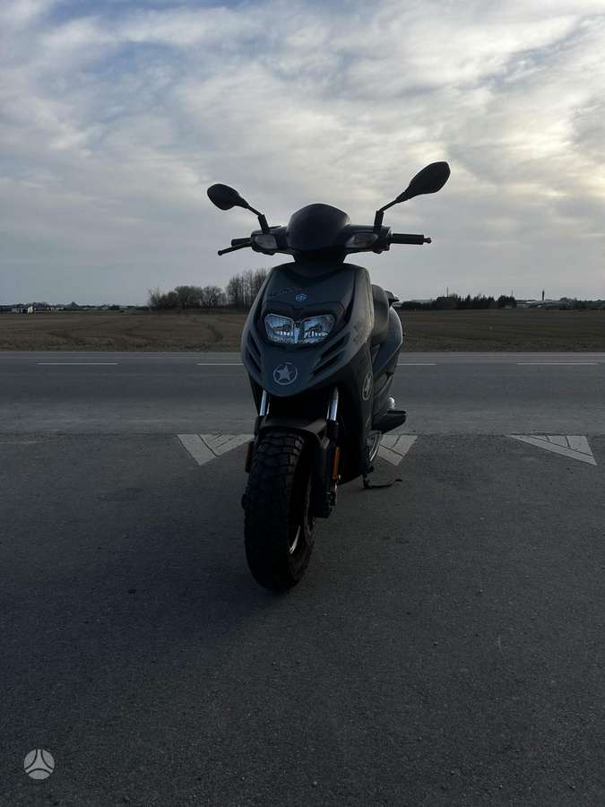 Piaggio Typhoon 49cc, scooters / mopeds