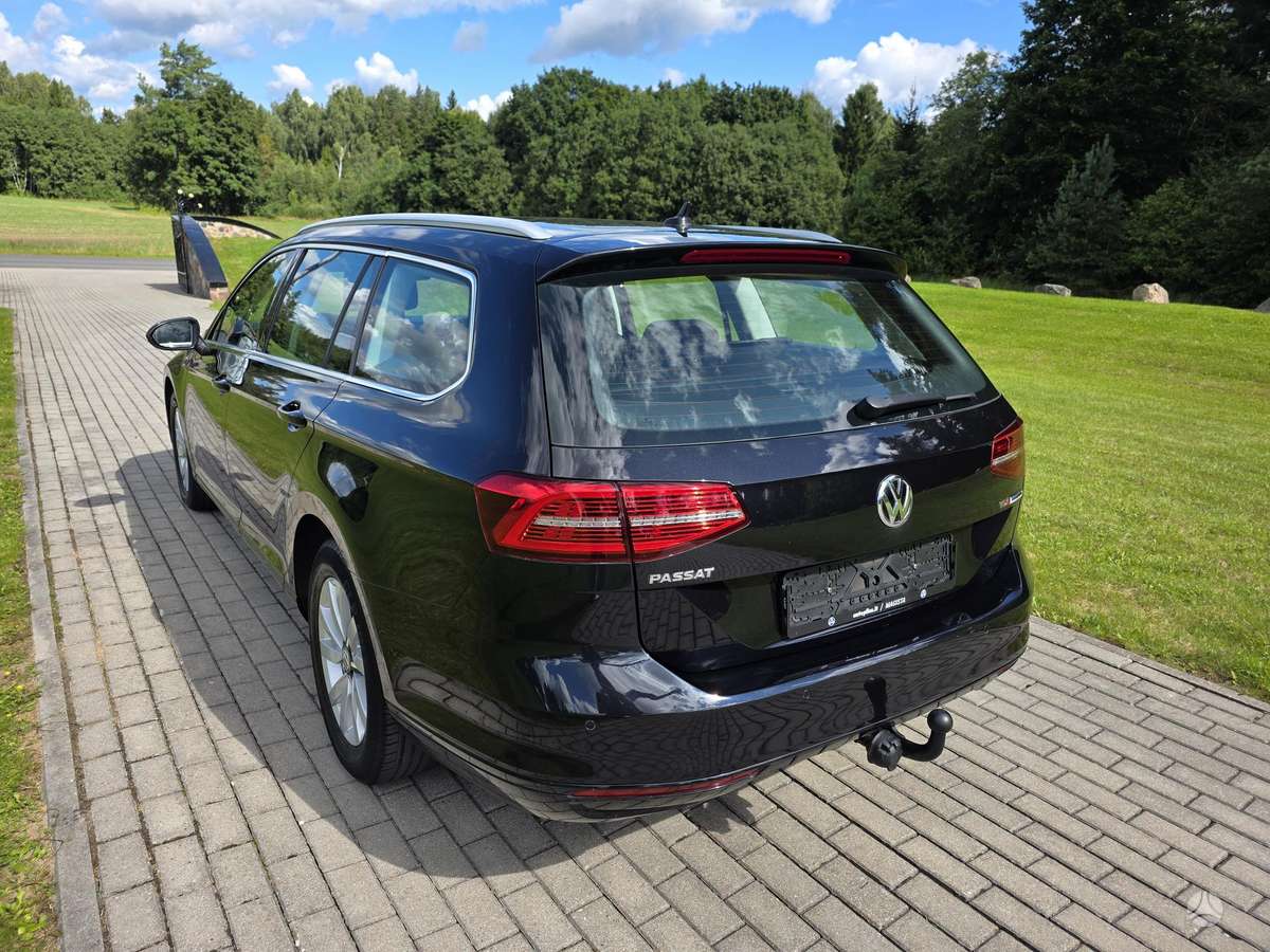 Volkswagen Passat - 4