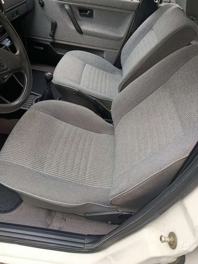 Volkswagen Golf - 4
