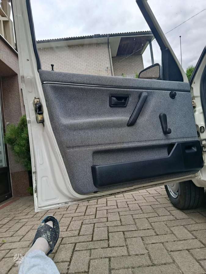 Volkswagen Golf - 6