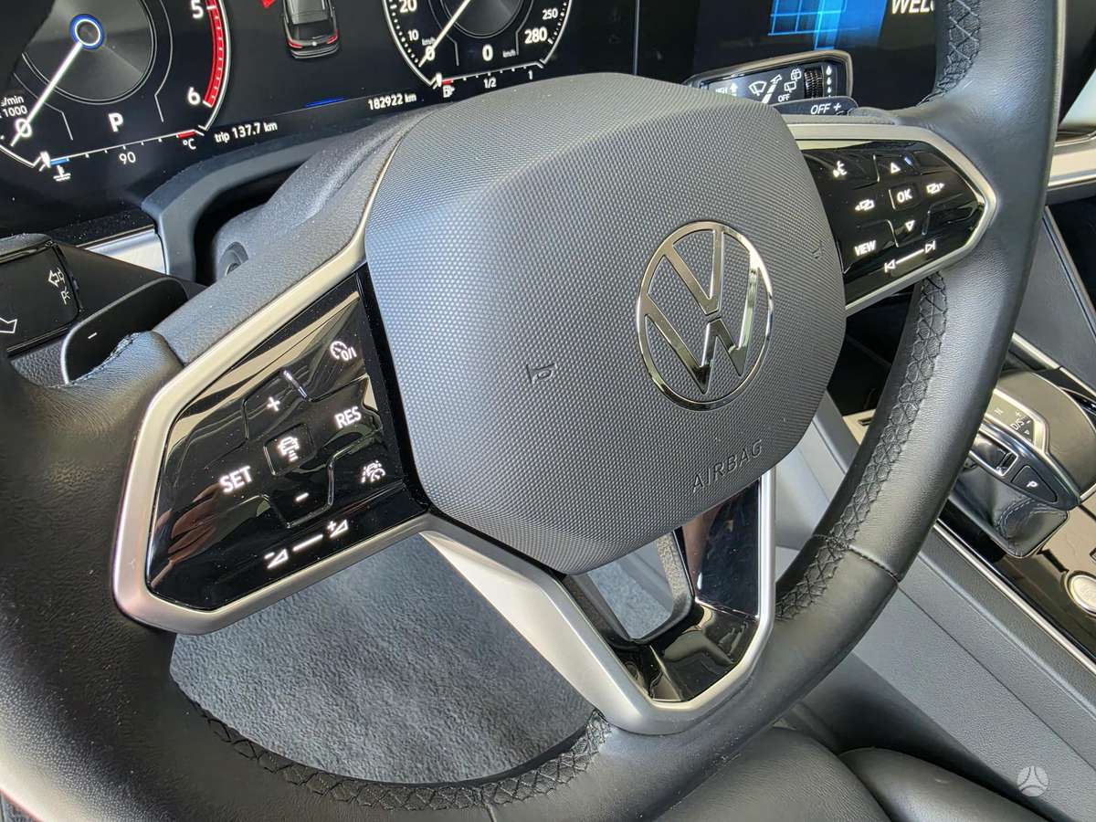 Volkswagen Touareg - 5