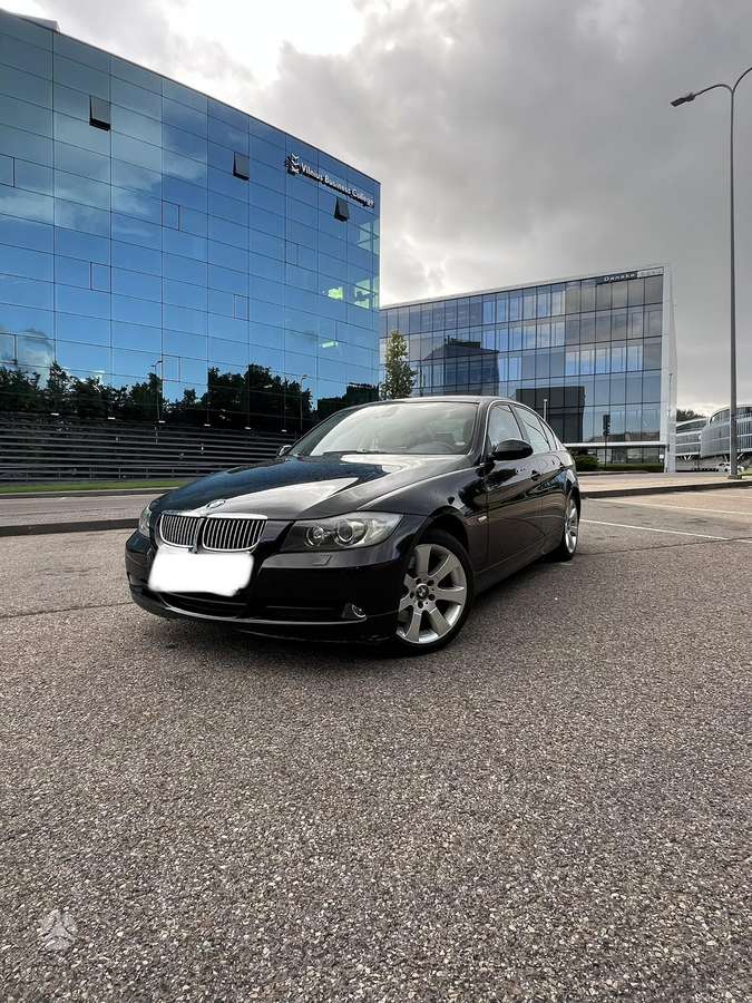 BMW 325, 3.0 l., Седан