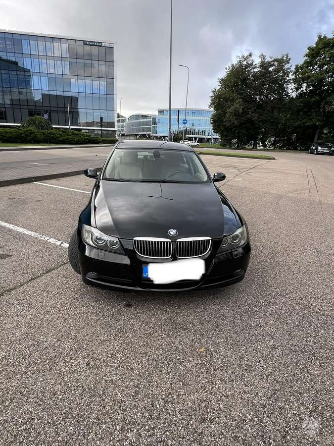 BMW 325, 3.0 l., Седан