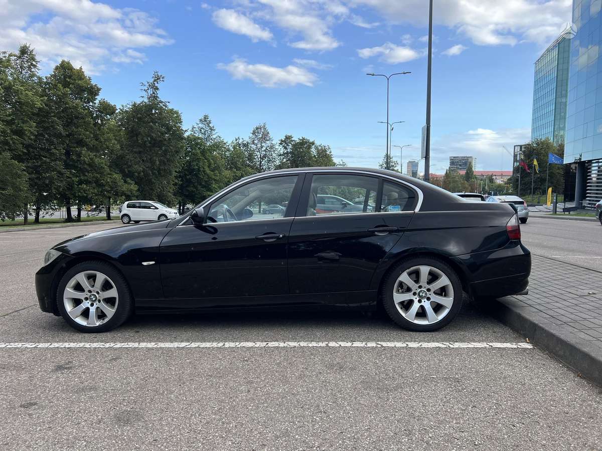 BMW 325, 3.0 l., Седан