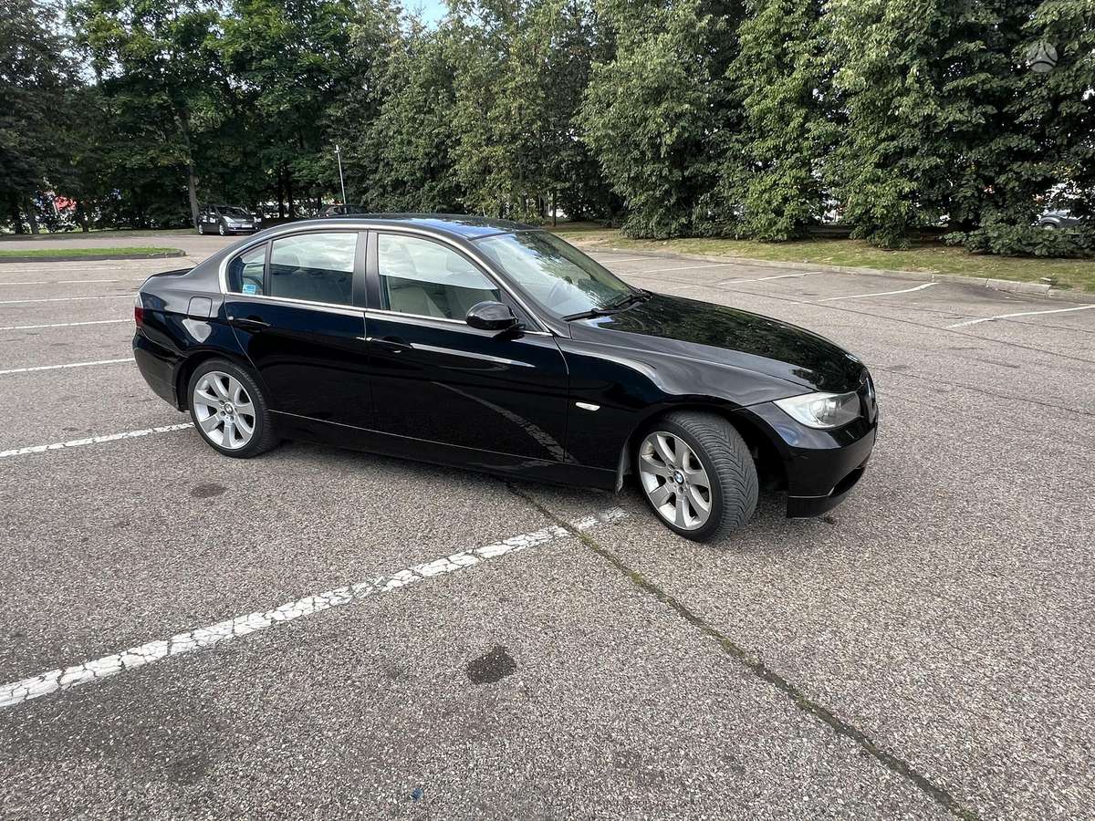 BMW 325, 3.0 l., Седан