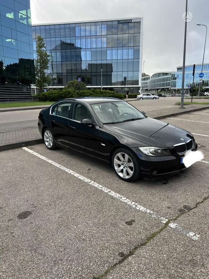 BMW 325, 3.0 l., Седан