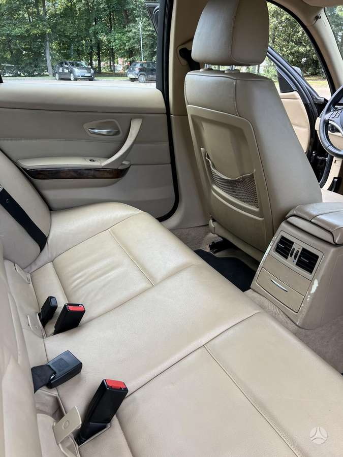BMW 325, 3.0 l., Седан