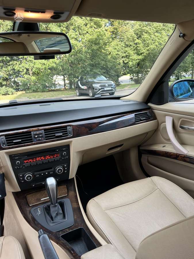 BMW 325, 3.0 l., Седан