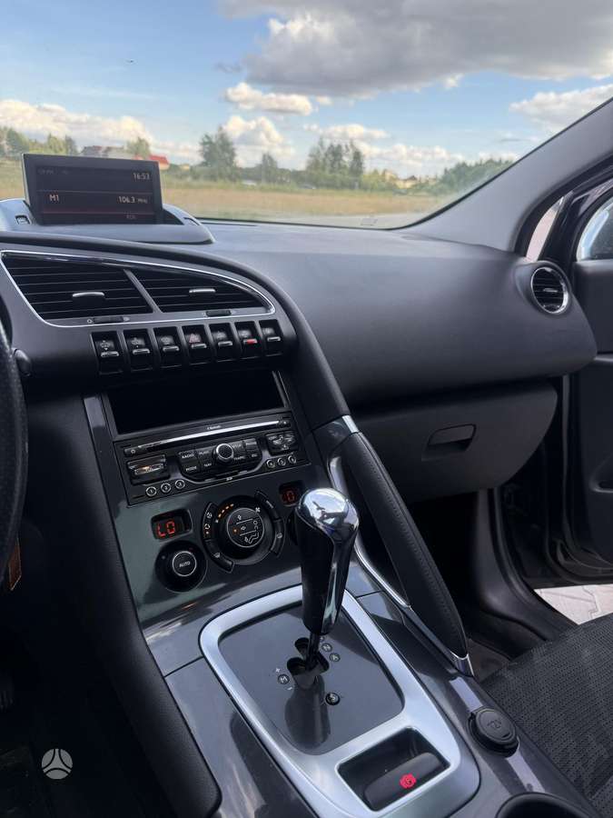 Peugeot 3008 - 11