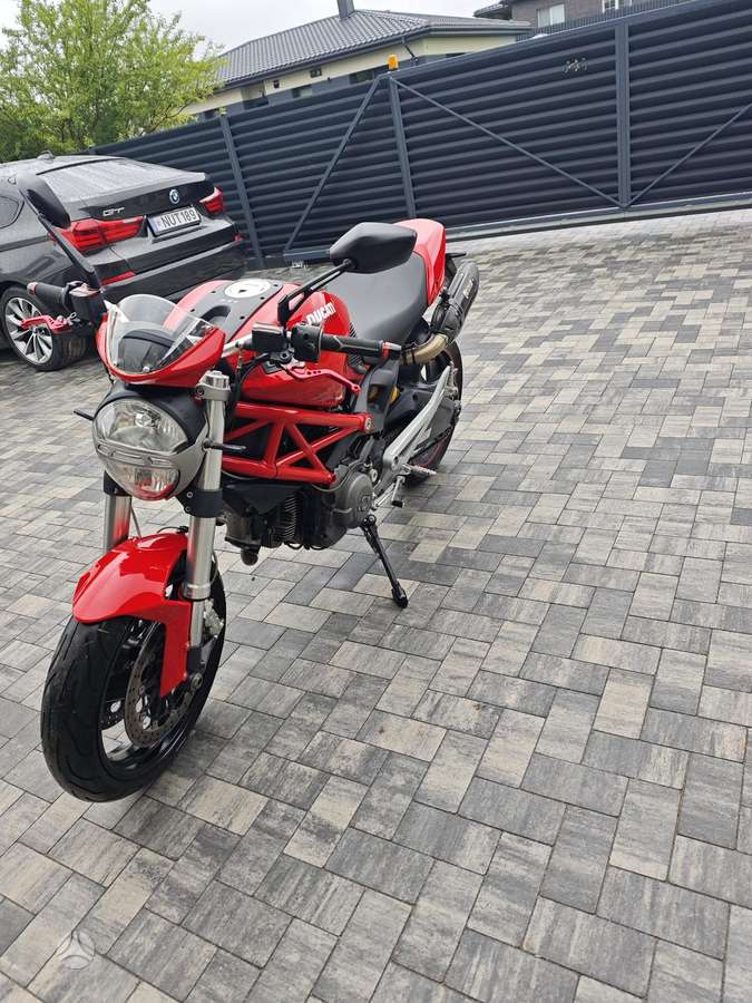 Ducati Monster 696cc, street / classic
