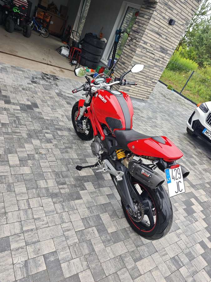 Ducati Monster 696cc, street / classic