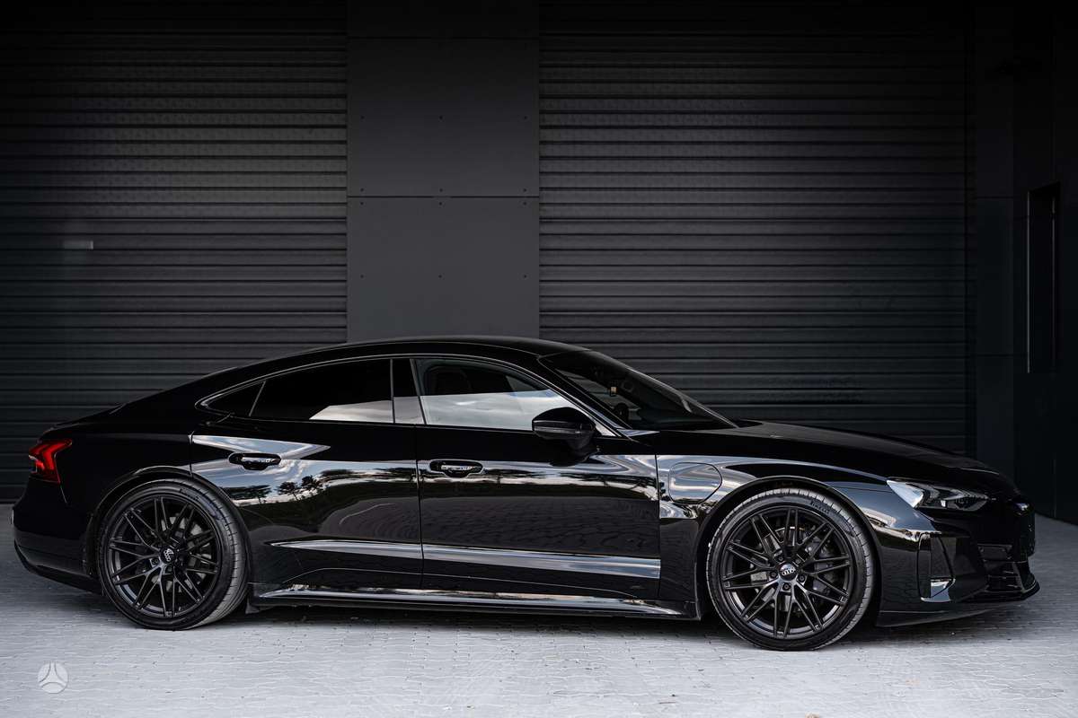 Audi e-tron GT, hatchback