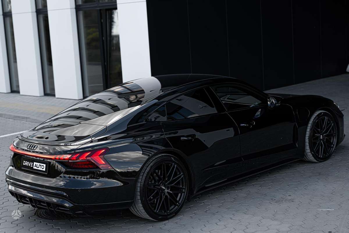 Audi e-tron GT, hatchback