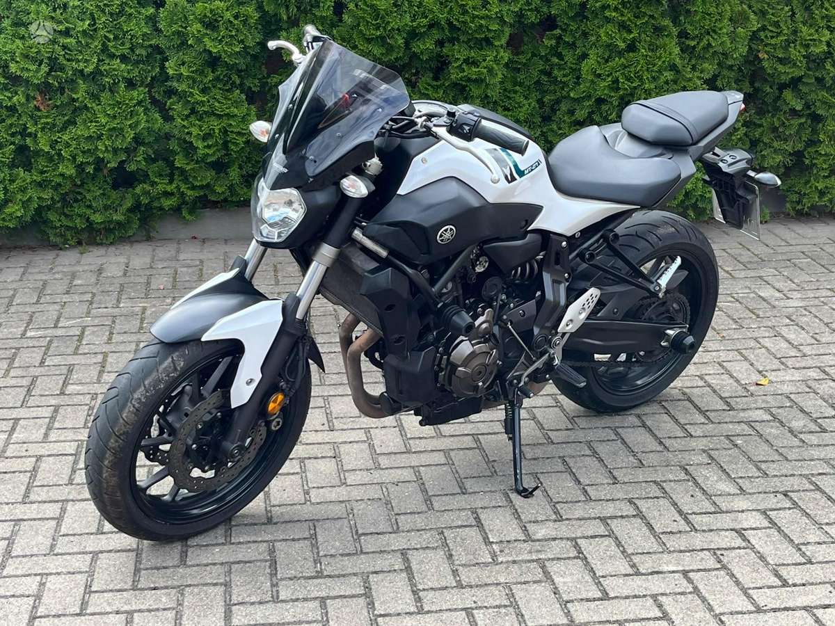 Yamaha MT 07 689cc, street / classic