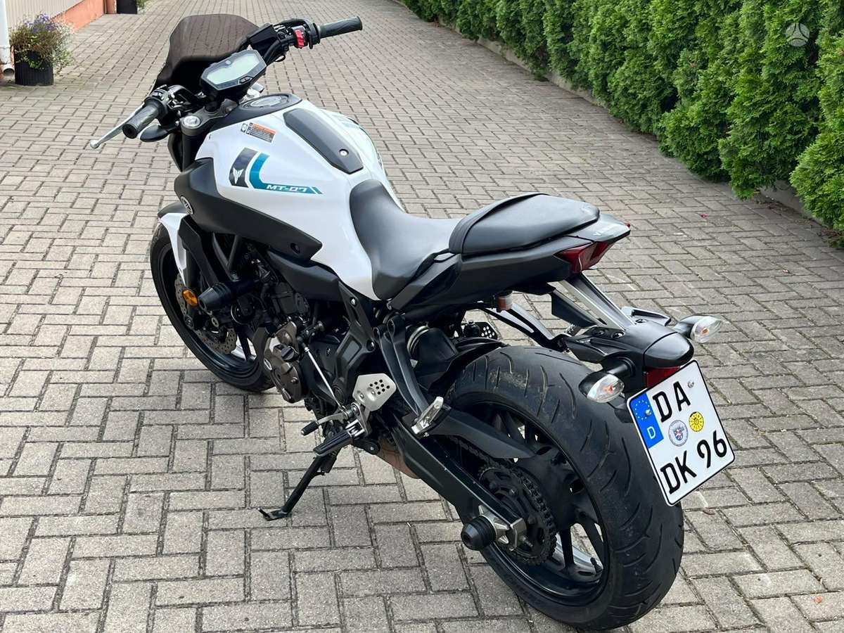 Yamaha MT 07 689cc, street / classic