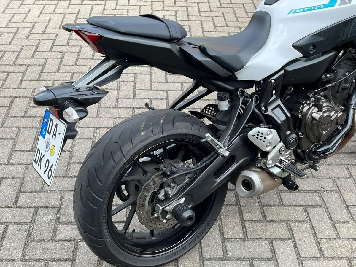 Yamaha MT 07 689cc, street / classic