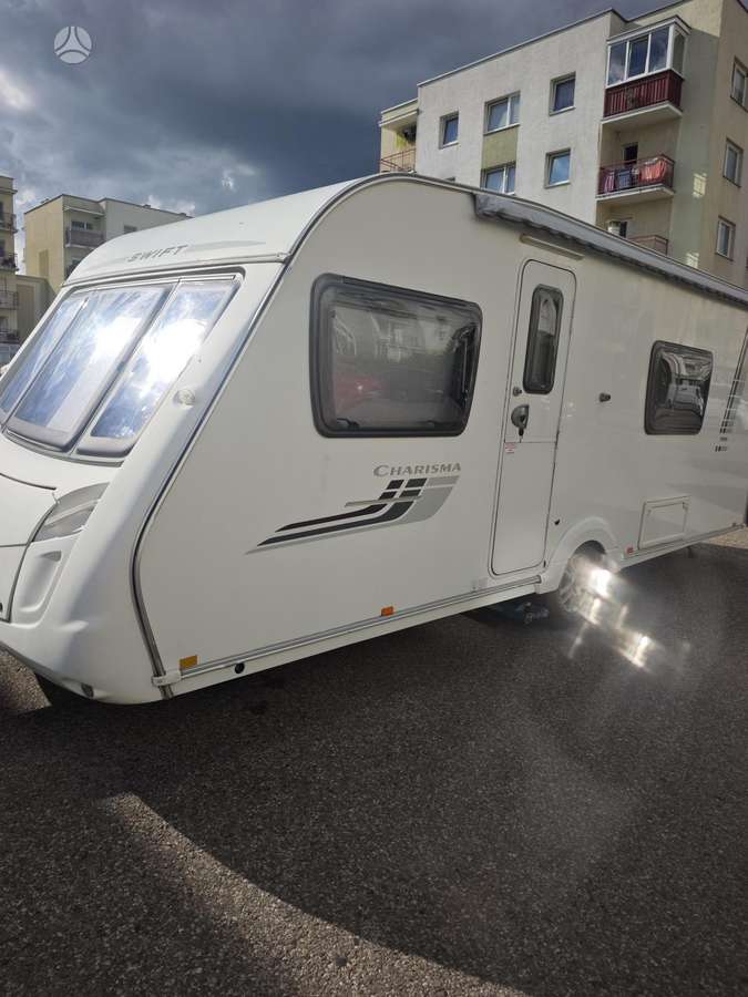 Swift CHARISMA, кемперы