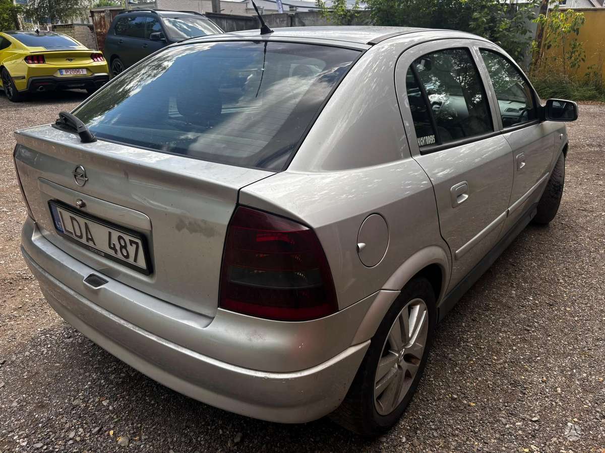 Opel Astra, 2.0 l., Хэтчбек