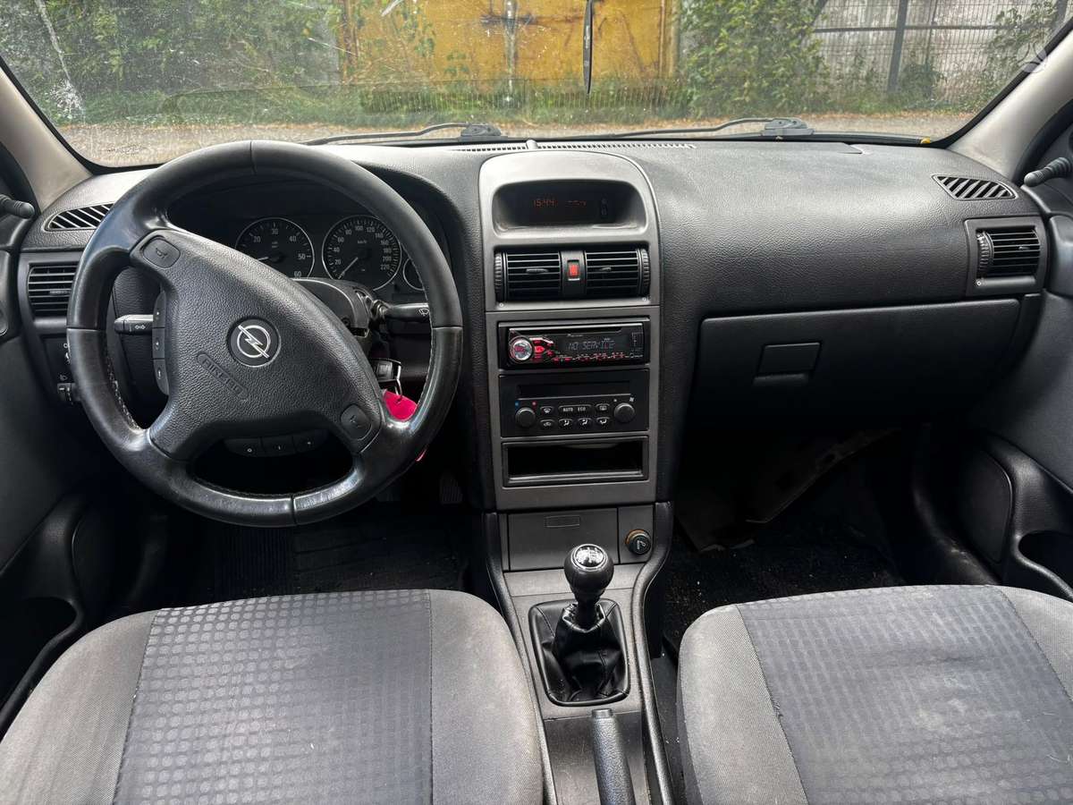 Opel Astra, 2.0 l., Хэтчбек