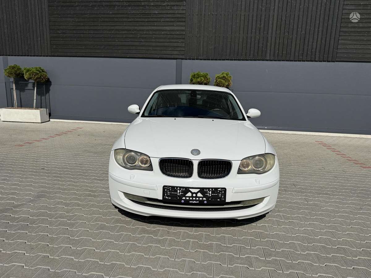 BMW 120, 2.0 l., hatchback