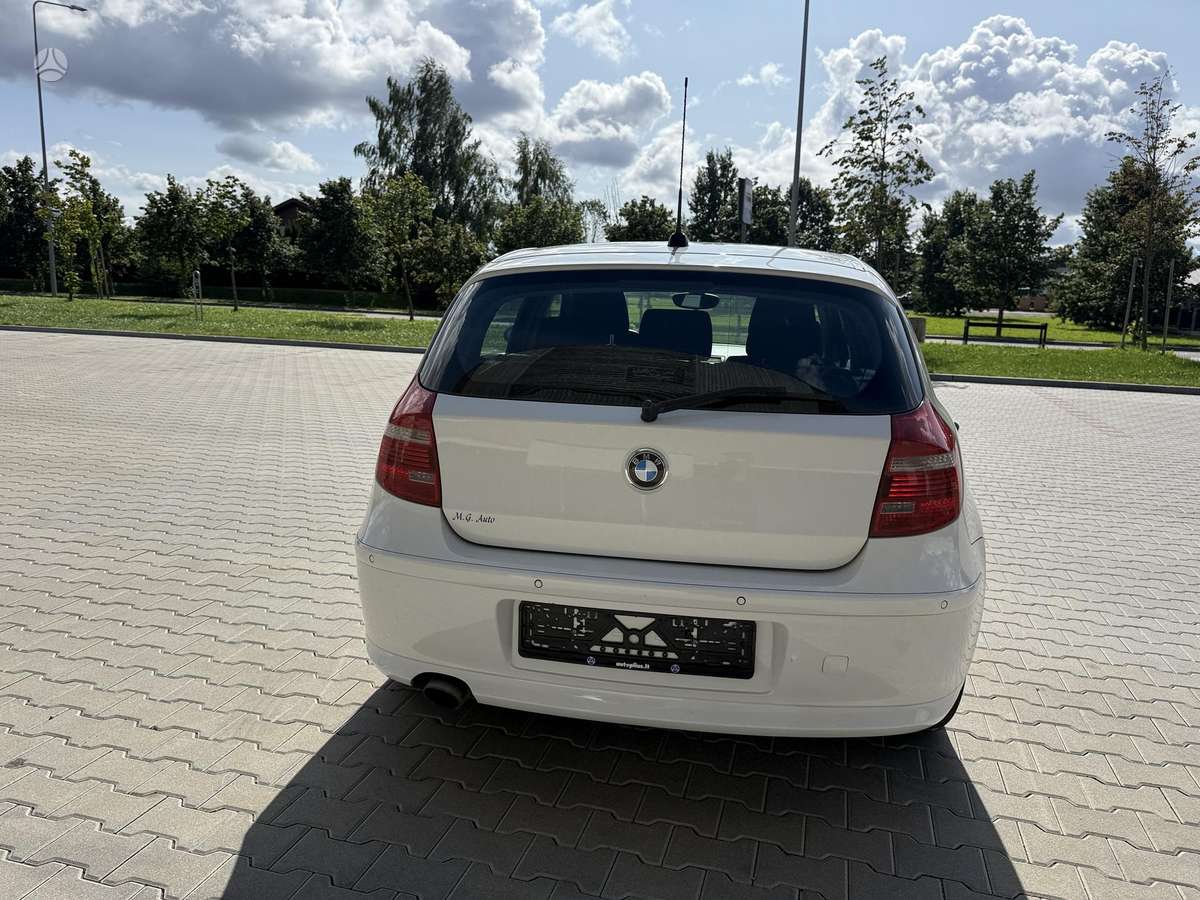 BMW 120, 2.0 l., hatchback