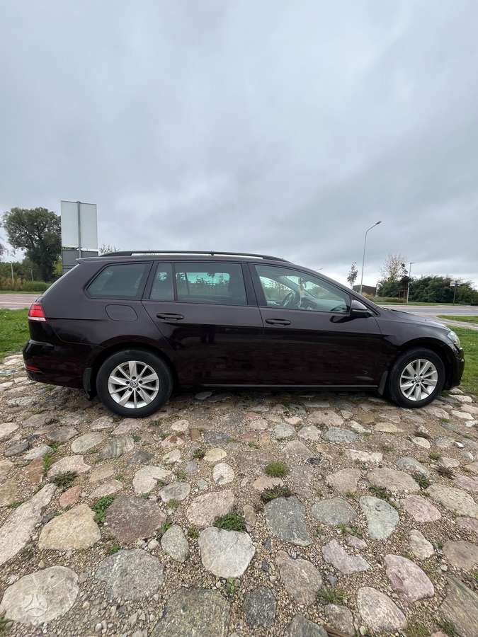 Volkswagen Golf - 2
