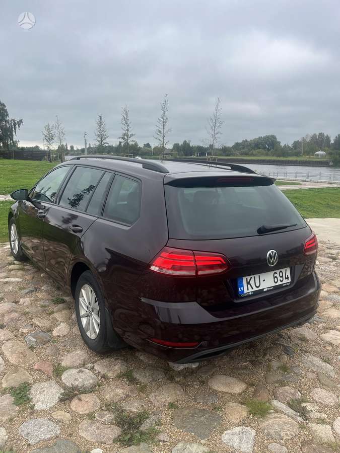 Volkswagen Golf - 5