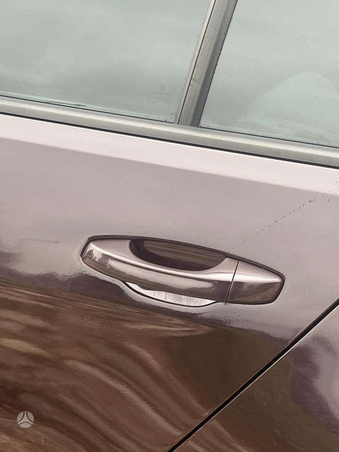 Volkswagen Golf - 8